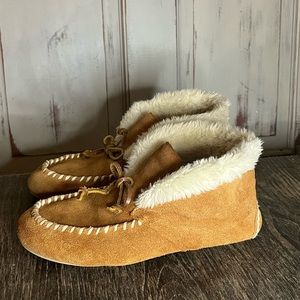 Clarks brown suede leather fur lined bootie slipper shoes, W-8
